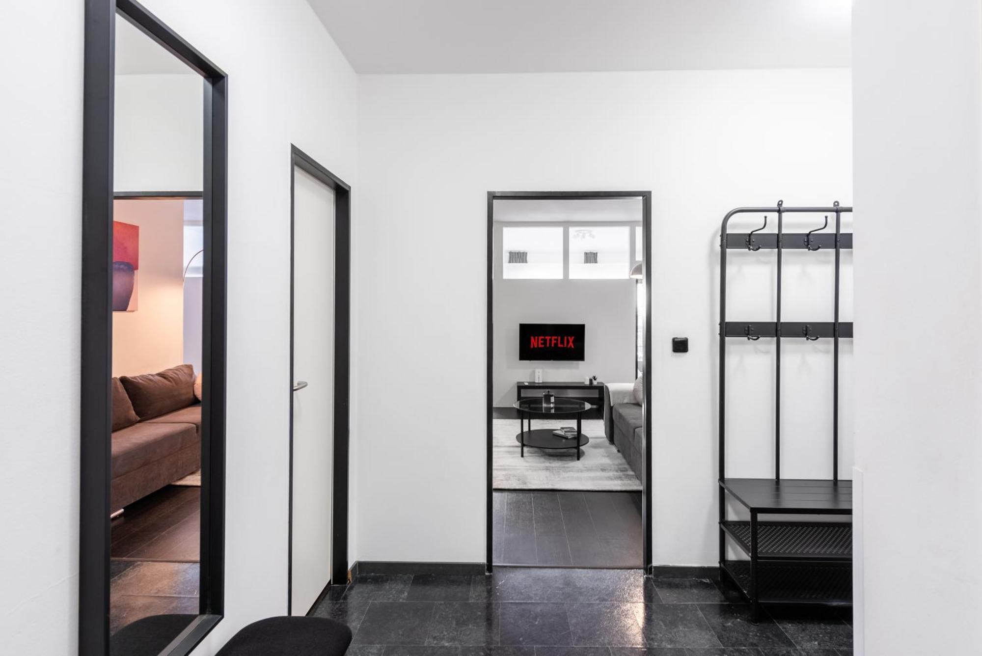 Spacious Apartments Near Karlin Square Prag Exterior foto