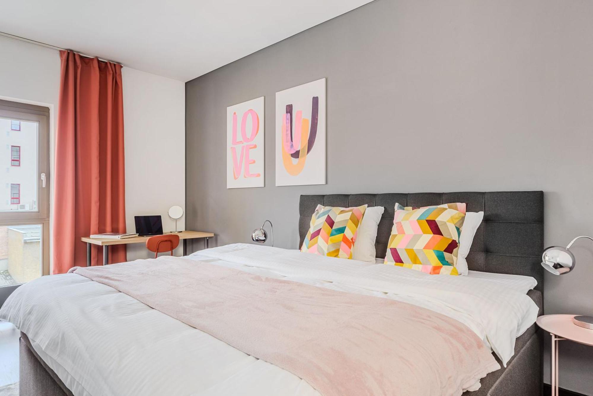 Spacious Apartments Near Karlin Square Prag Exterior foto