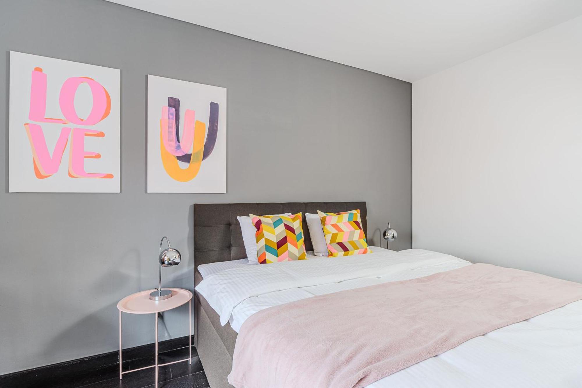 Spacious Apartments Near Karlin Square Prag Exterior foto