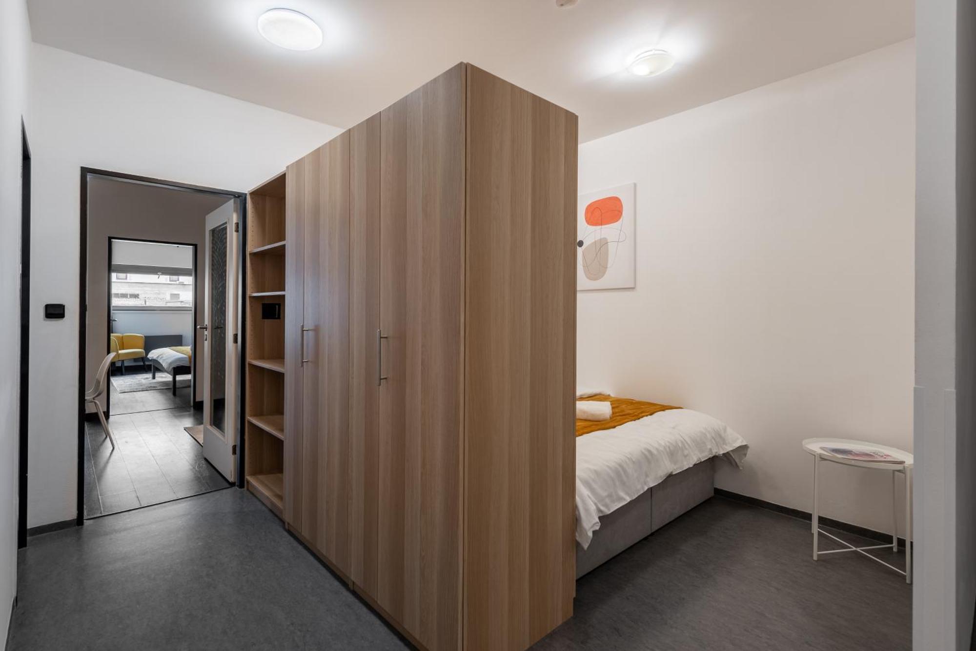 Spacious Apartments Near Karlin Square Prag Exterior foto
