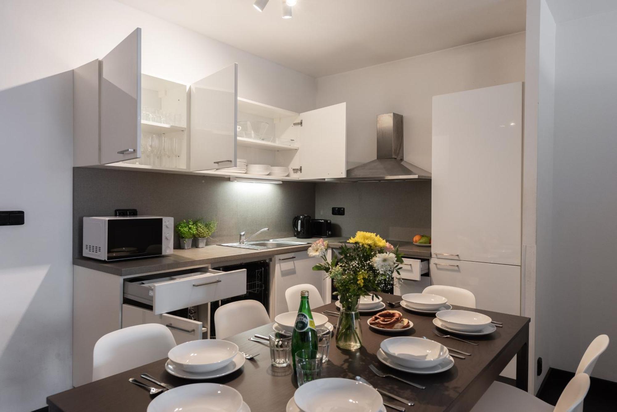 Spacious Apartments Near Karlin Square Prag Exterior foto
