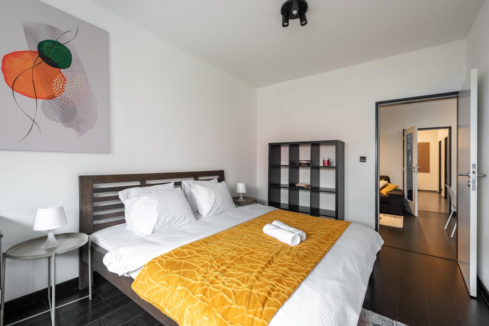 Spacious Apartments Near Karlin Square Prag Exterior foto